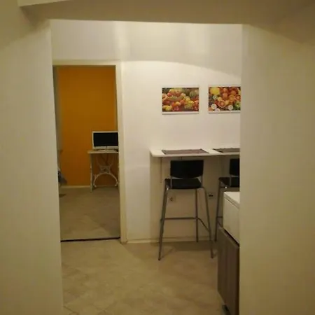 Sunrise Center Apartment